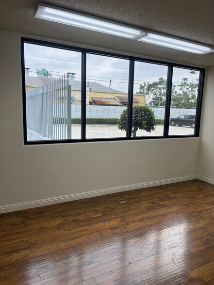 More Photos Of 9528 E Rush St, South El Monte Manufacturing For Lease