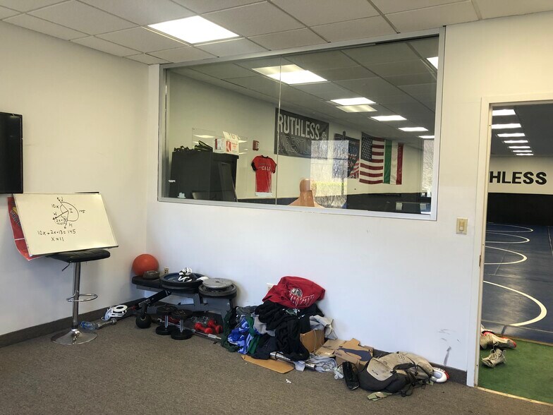 More Photos Of 321 Changebridge Rd, Pine Brook General Retail For Sale