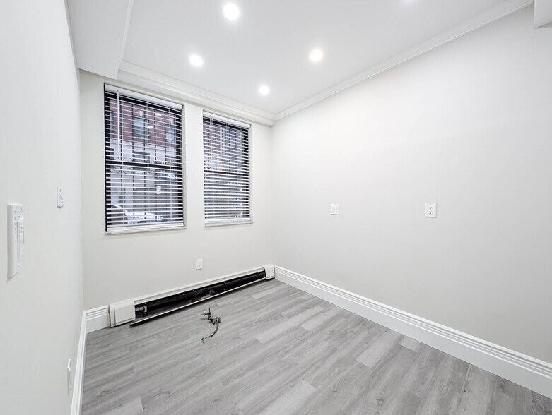 More Photos Of 140 W 58th St, New York Apartments For Lease