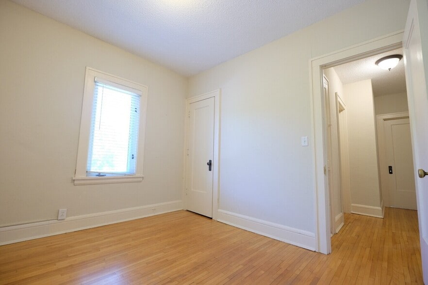 More Photos Of 107-115 Fairview Ave N, Saint Paul Apartments For Sale