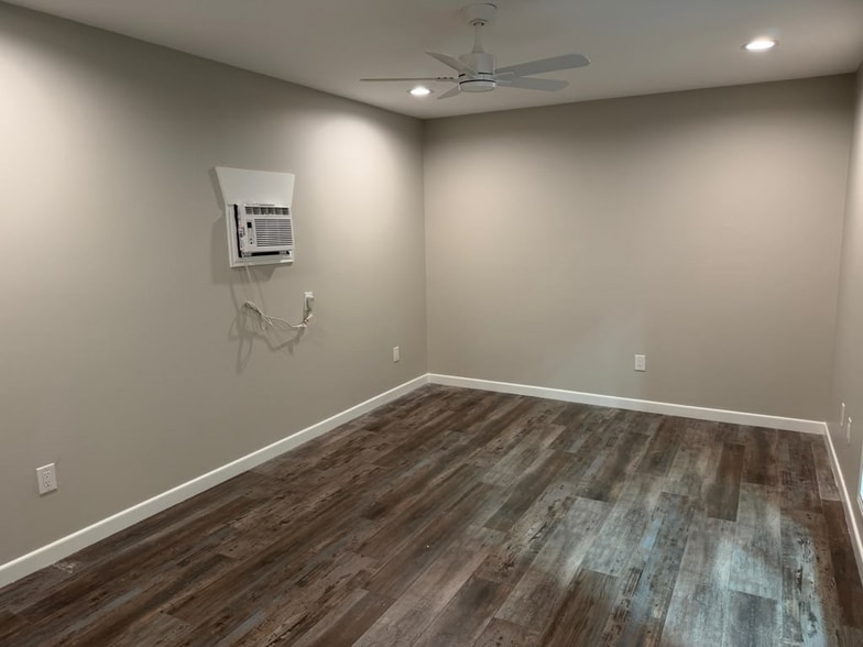 More Photos Of 5738 Hogue St, Houston Industrial For Lease