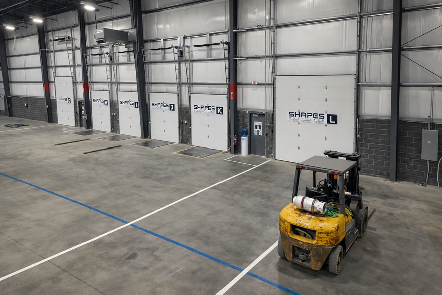 More Photos Of 13001 Mahoning Ave, North Jackson Warehouse For Lease