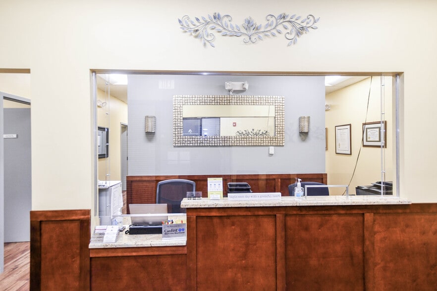 More Photos Of 12150 Annapolis Rd, Glenn Dale Office For Sale