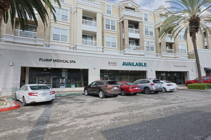 More Photos Of 31 E MacArthur Crescent Dr, Santa Ana Apartments For Lease