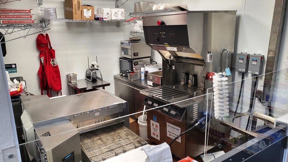 More Photos Of 101 E 22nd St, Greeley Convenience Store For Sale