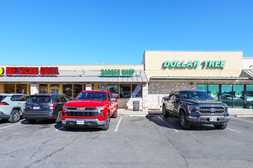 More Photos Of 12908-12932 Bandera Rd, Helotes General Retail For Sale