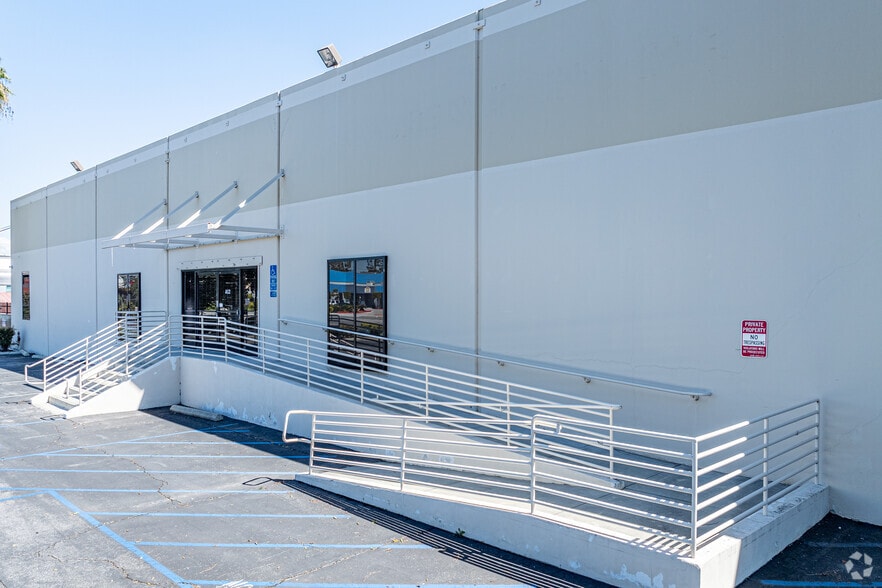 15300 Valley View Ave, La Mirada, CA 90638 Industrial For Lease
