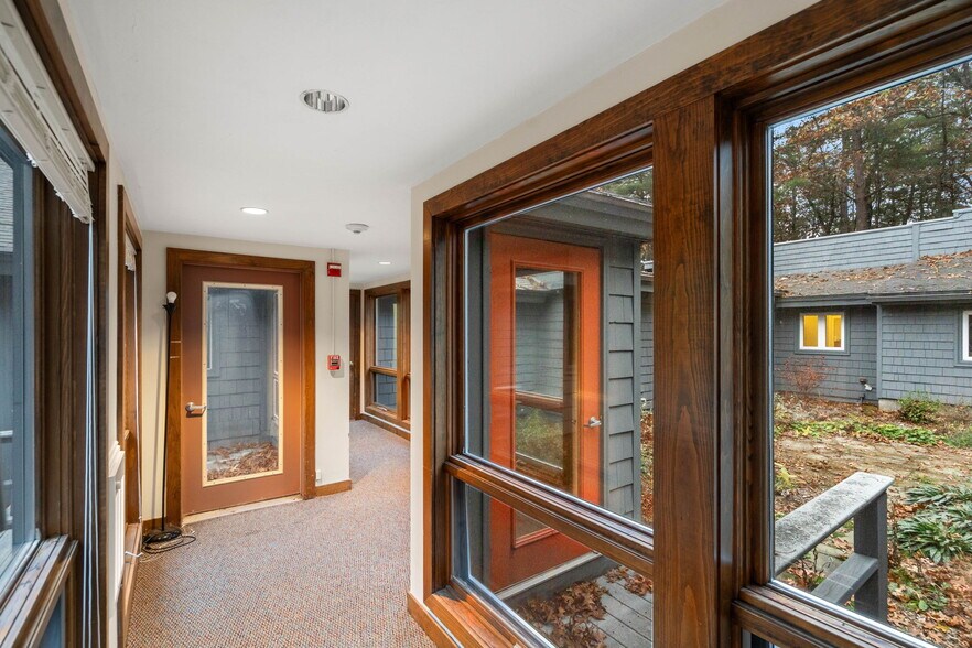 More Photos Of 398 Essex St, Beverly Loft Creative Space For Lease