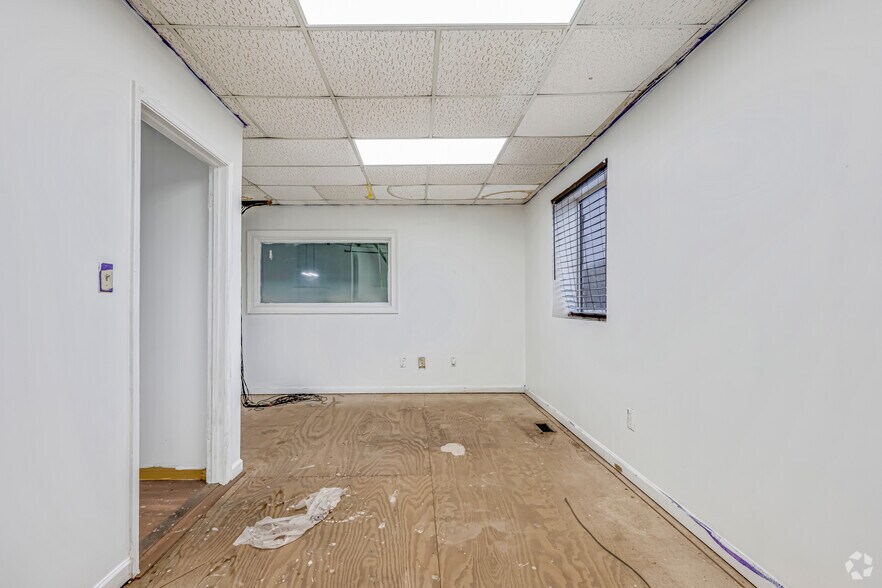 More Photos Of 6275 Highway 85, Riverdale Unknown For Lease