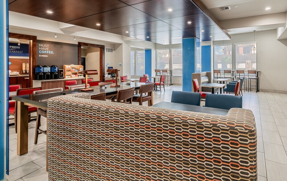More Photos Of 2440 Gulf Fwy, Texas City Hotel For Sale