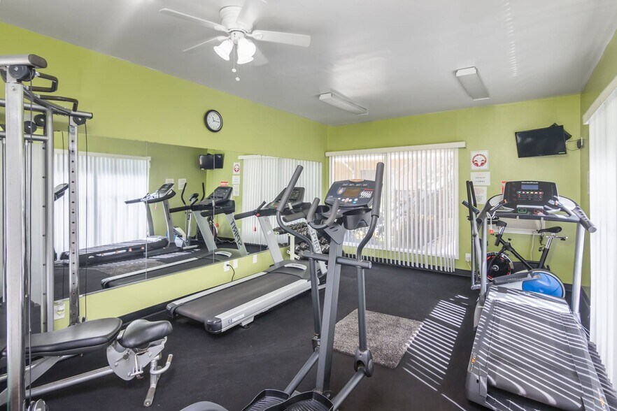 More Photos Of 8523 Etiwanda Ave, Northridge Apartments For Sale