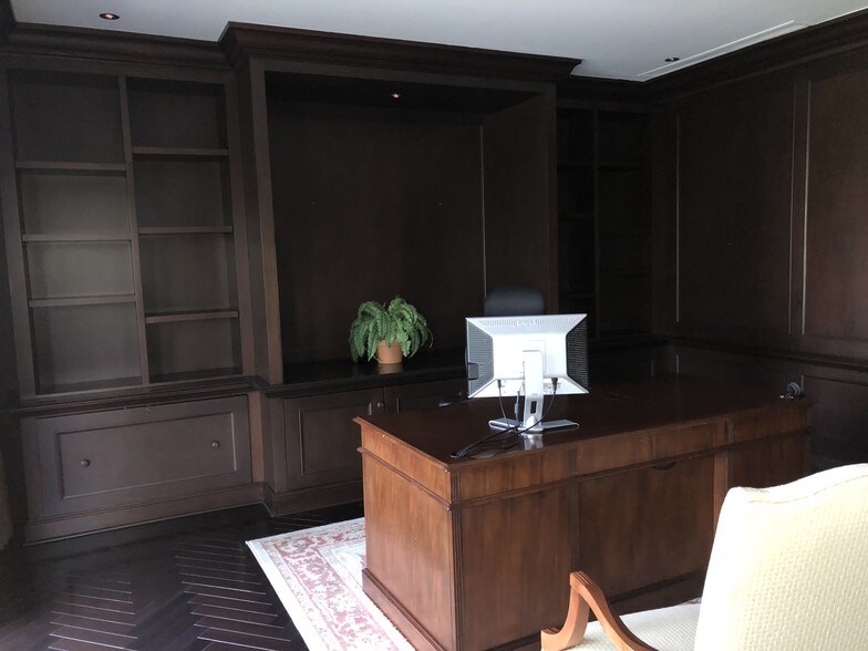 More Photos Of 101 Yorkshire Blvd, Lexington Office For Lease