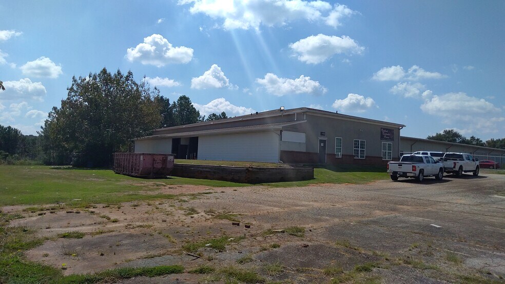 More Photos Of 545 E Montgomery St, Villa Rica Light Distribution For Sale
