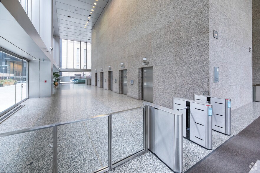 More Photos Of 199 Bay St, Toronto Office For Lease