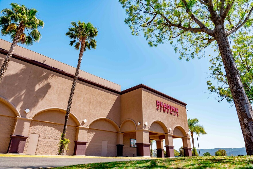 More Photos Of 40930-41090 California Oaks Rd, Murrieta Unknown For Lease