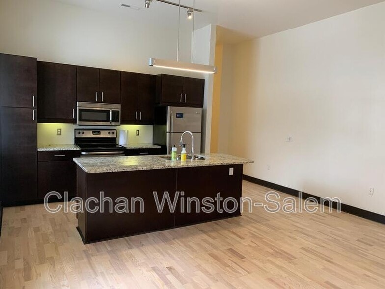More Photos Of 50 W 4th St, Winston-Salem Apartments For Lease