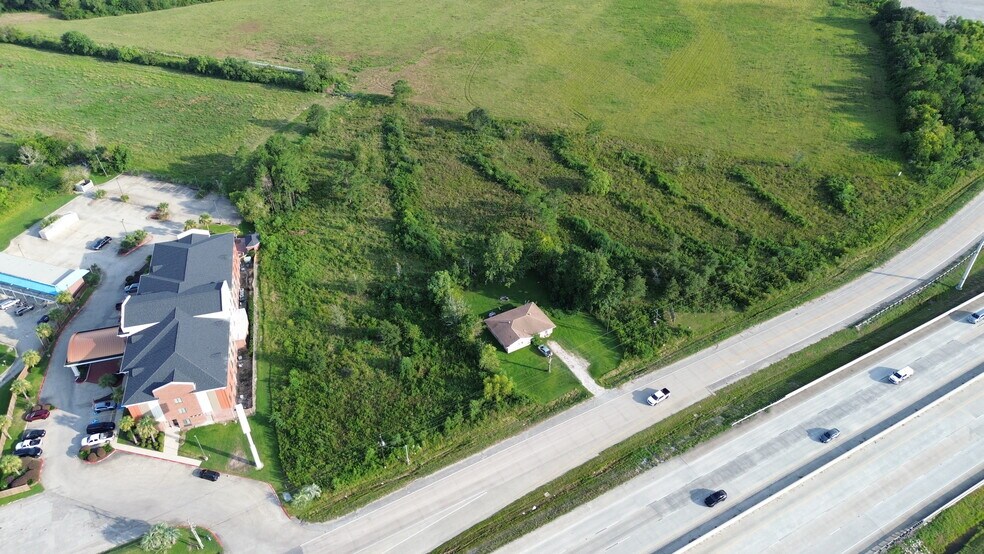 More Photos Of 46194 I-10, Winnie Land For Sale