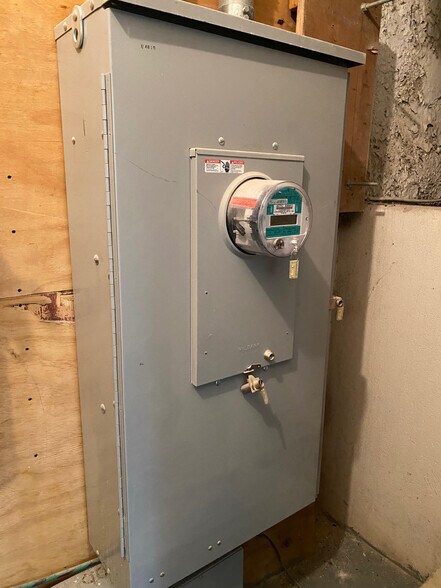 More Photos Of 15 School St, Yonkers Warehouse For Sale