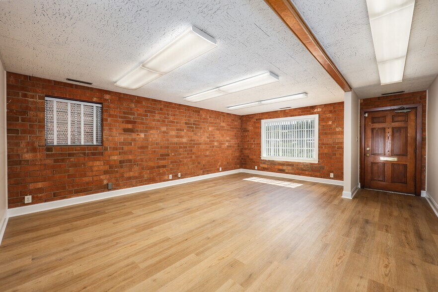 More Photos Of 316 S Eugene St, Greensboro Office For Sale