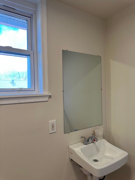 More Photos Of 800 Dekalb St, Bridgeport Storefront Retail Residential For Sale