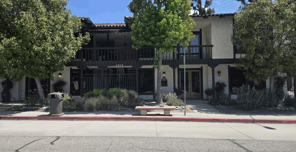 Primary Photo Of 2609 Honolulu Ave, Montrose Office For Sale