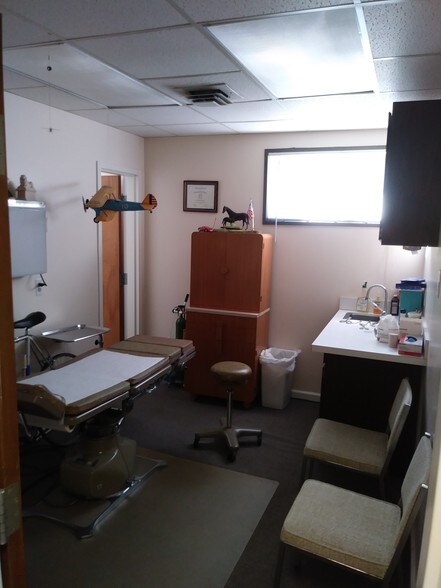 More Photos Of 555 Newfield Ave, Stamford Office For Sale