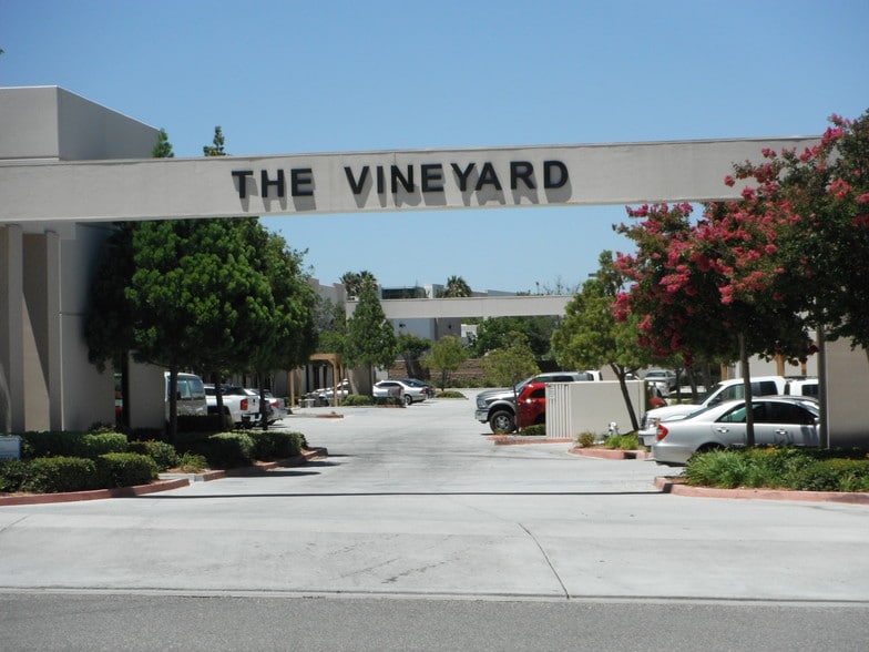 More Photos Of 42065 Zevo Dr, Temecula Warehouse For Lease