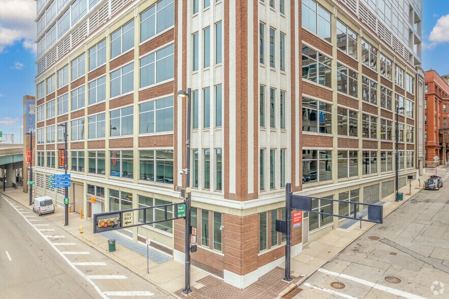 More Photos Of 302 W 3rd St, Cincinnati Office For Lease