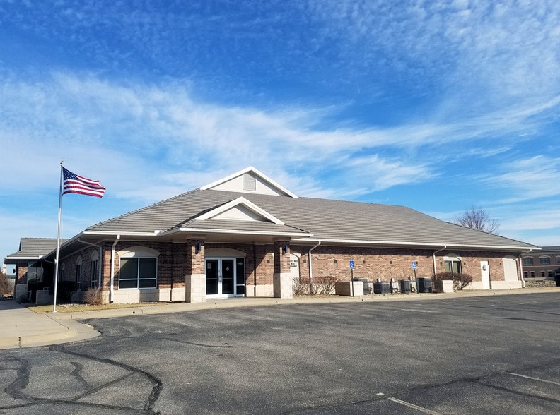 Primary Photo Of 3122 N Cypress St, Wichita Medical For Lease