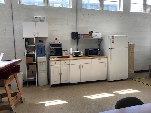 More Photos Of 175 Oriskany Blvd, Whitesboro Industrial For Lease