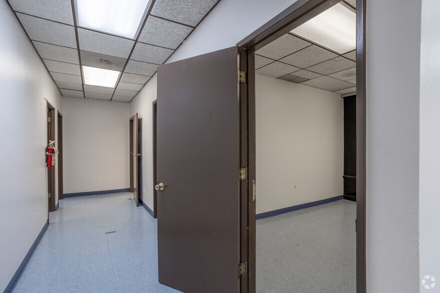 More Photos Of 321 Hobson Way, Blythe Medical For Lease
