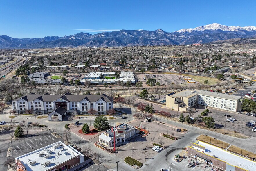 More Photos Of 511 Garden of the Gods Rd, Colorado Springs Fast Food For Sale