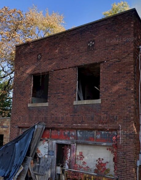 More Photos Of 412 Paul St, Gorham General Retail For Sale