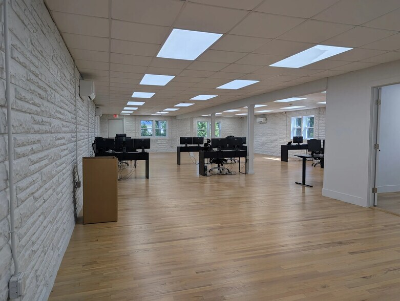 More Photos Of 655 Middle Country Rd, Saint James Freestanding For Lease