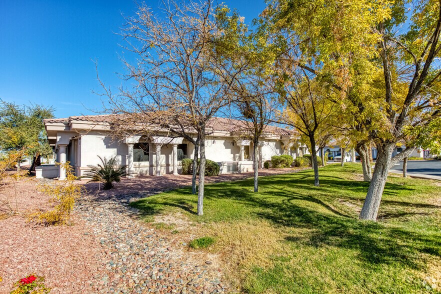 More Photos Of 5820 S Pecos Rd, Las Vegas Office For Sale