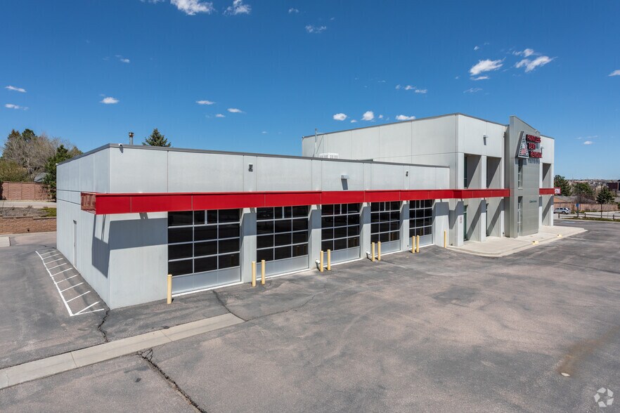 More Photos Of 5706 S Carefree Cir, Colorado Springs Auto Repair For Lease