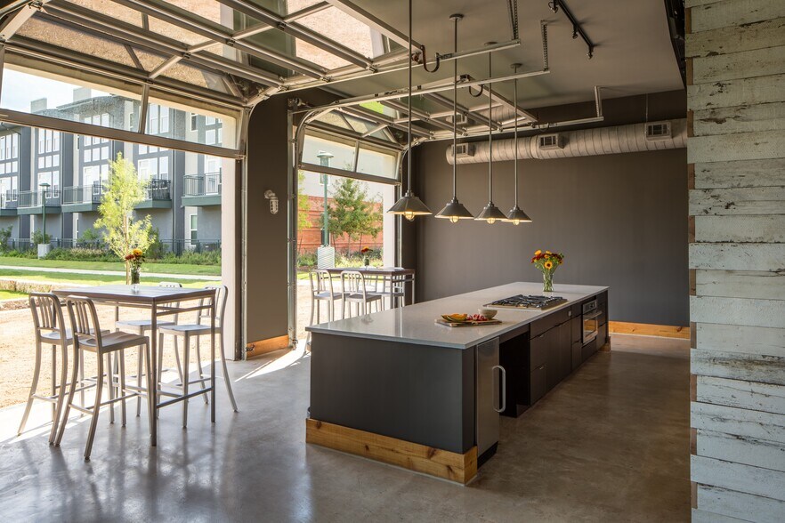 More Photos Of 423 Blue Star, San Antonio Apartments For Lease