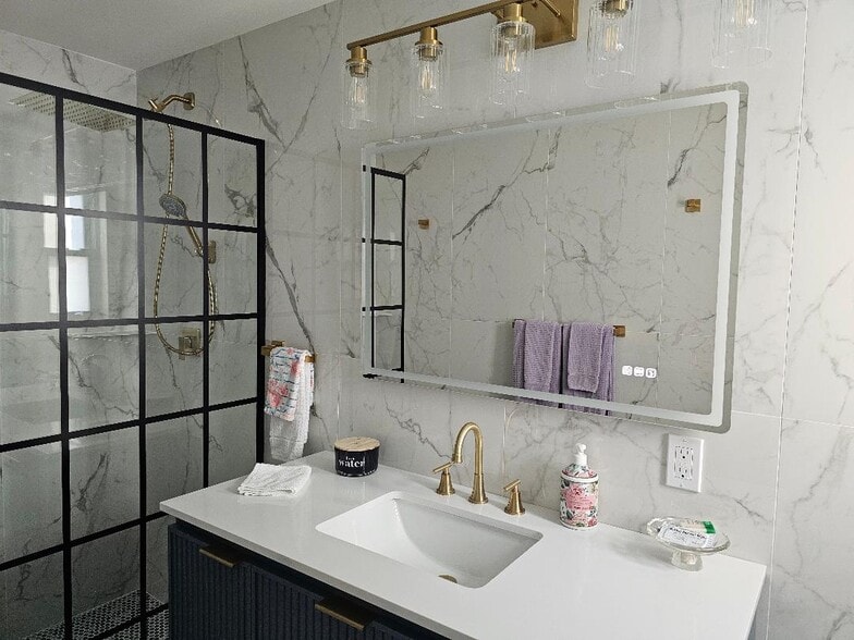 More Photos Of 125 110th Ave, Treasure Island Apartments For Sale