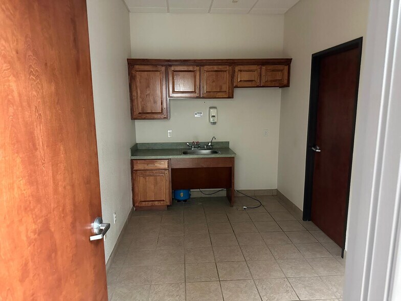 More Photos Of 5326 E US Highway 83, Rio Grande City Medical For Lease
