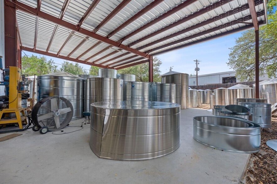 More Photos Of 16299 Fitzhugh Rd, Dripping Springs Warehouse For Sale