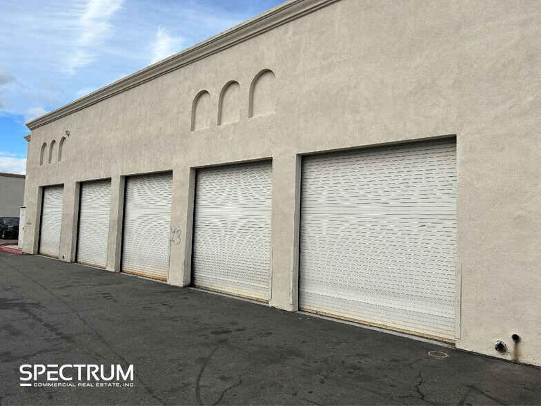 More Photos Of 23510 Valencia Blvd, Valencia Storefront For Lease