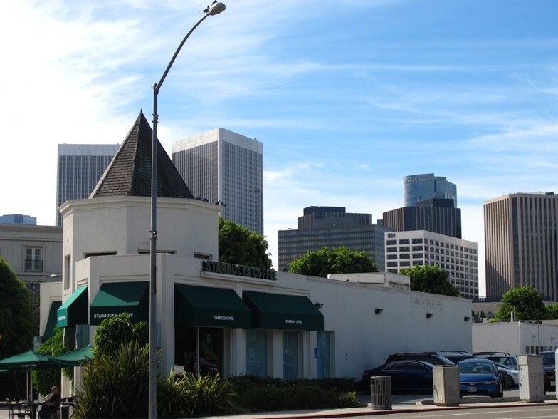 More Photos Of 9844 Wilshire Blvd, Beverly Hills Storefront For Lease