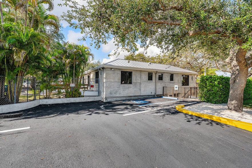 More Photos Of 112 SE 10th St, Delray Beach Office Residential For Sale