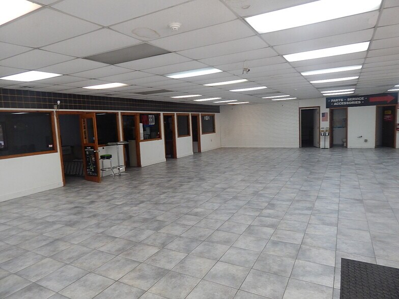More Photos Of 11 Harvey St, Springfield General Retail For Sale