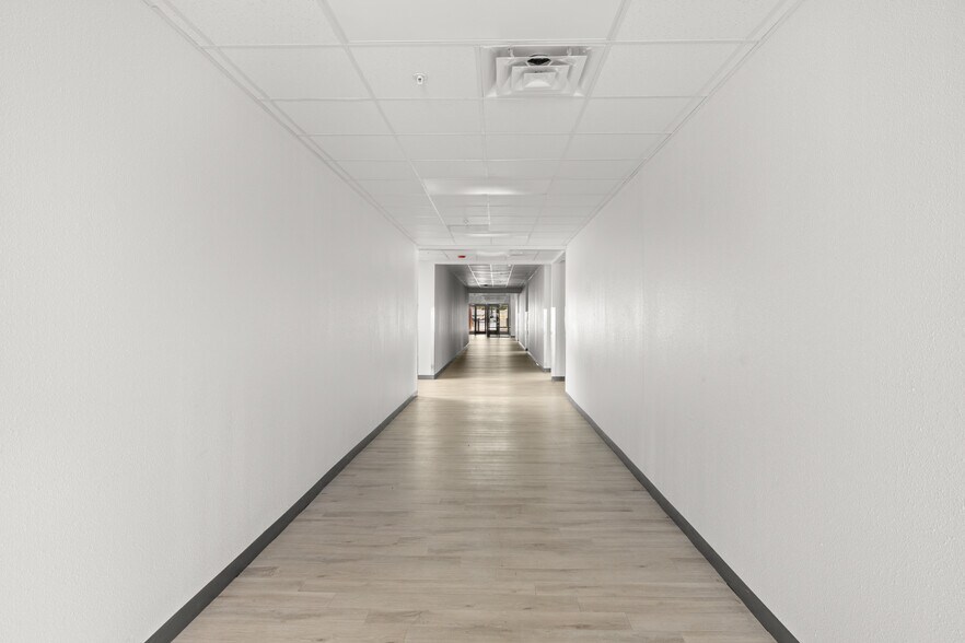 More Photos Of 4201 Del Rey Blvd, Las Cruces Office For Sale