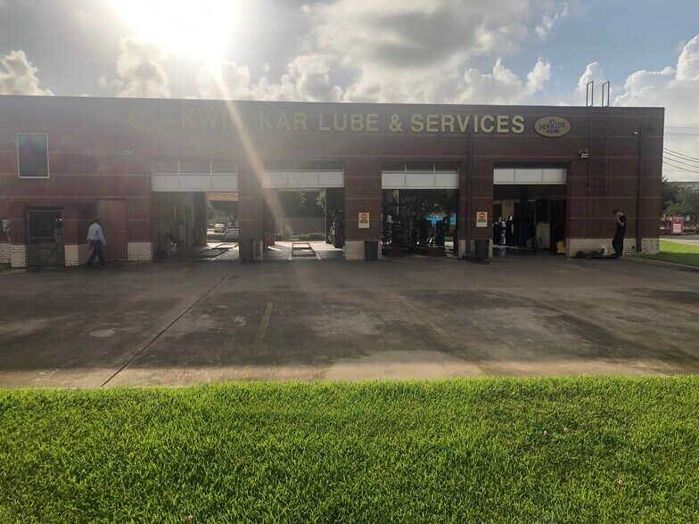 More Photos Of 12250 S Gessner Dr, Houston Auto Repair For Sale