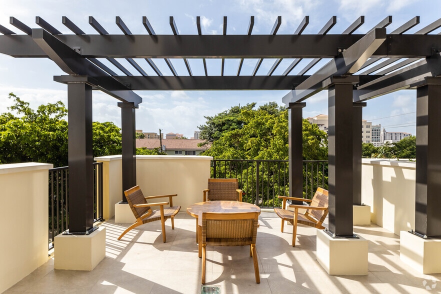 More Photos Of 1091 Galiano St, Coral Gables Apartments For Sale