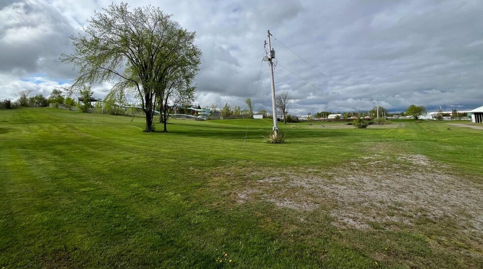 More Photos Of 1676 Chemong Rd, Bridgenorth Amusement Park For Sale