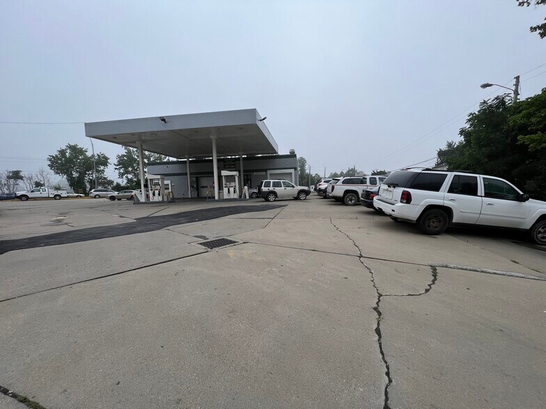 More Photos Of 5701 Maccorkle Ave, South Charleston Service Station For Sale