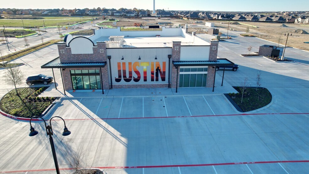 More Photos Of FM 156, Justin Unknown For Lease